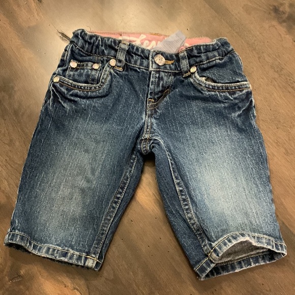 Levi’s girls shorts size 4 EUC - Picture 7 of 8